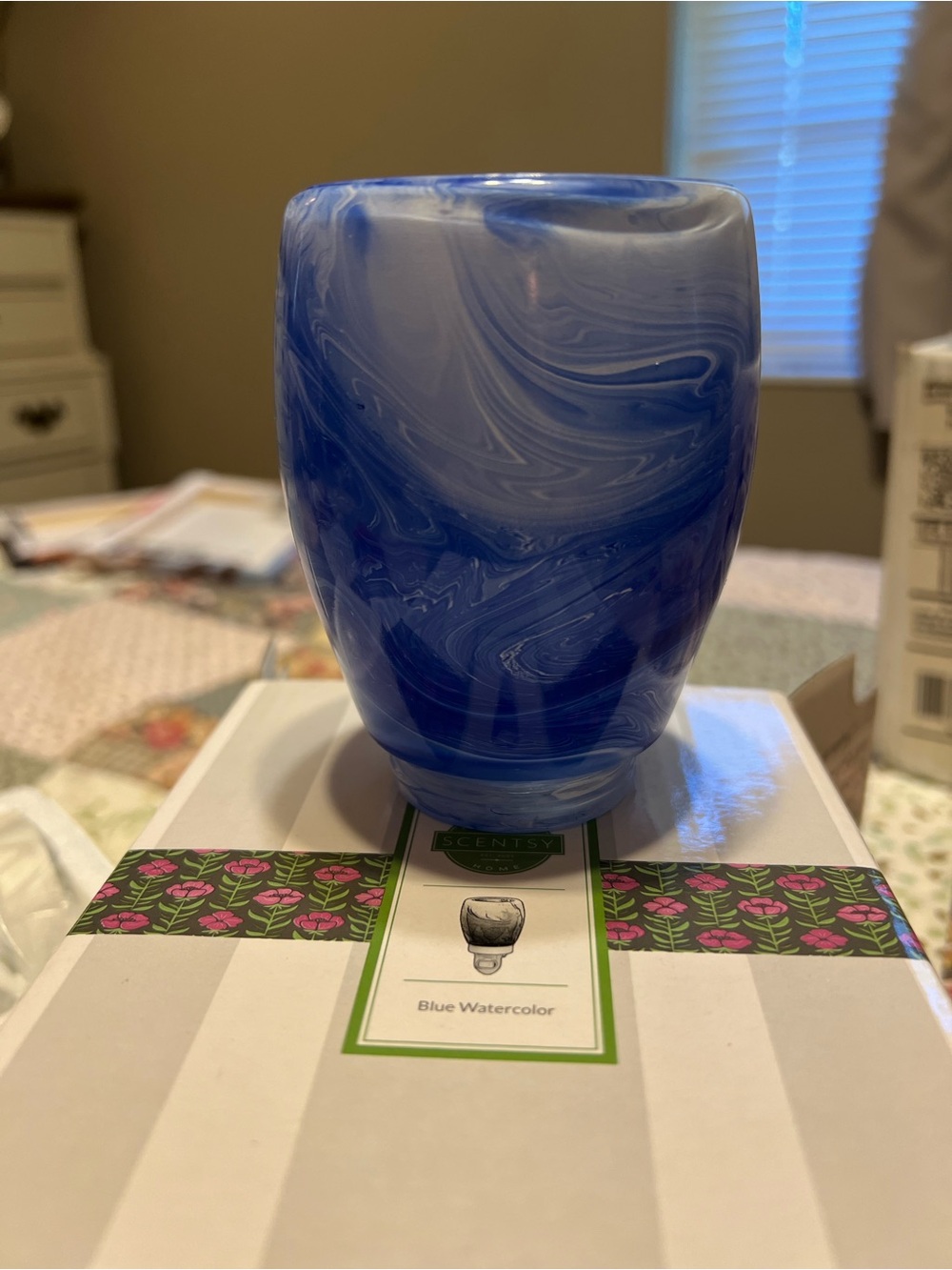 Scentsy Blue Watercolor Ceramic Warmer - Swirled Blue Finish